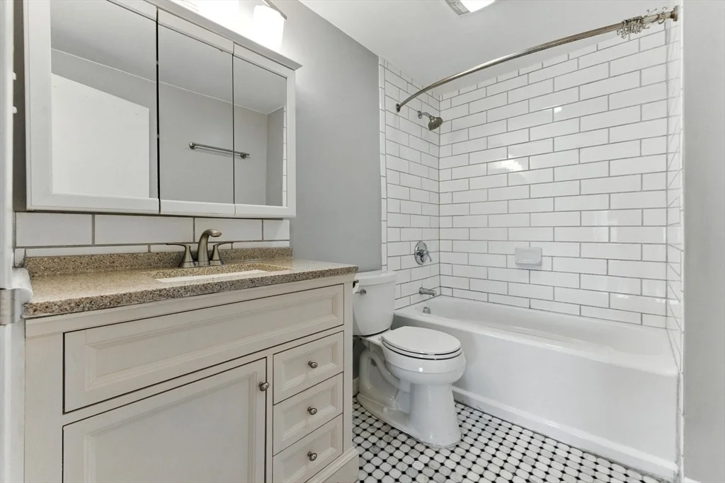 Photo of Unit 608 at 22 Chestnut Place