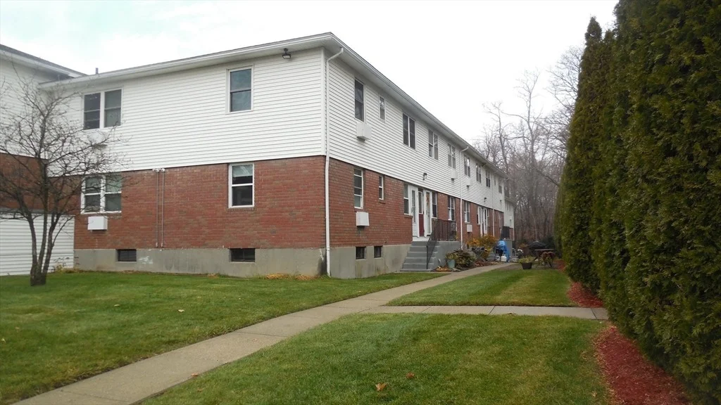 Photo of Unit D at 57 Colonial Circle