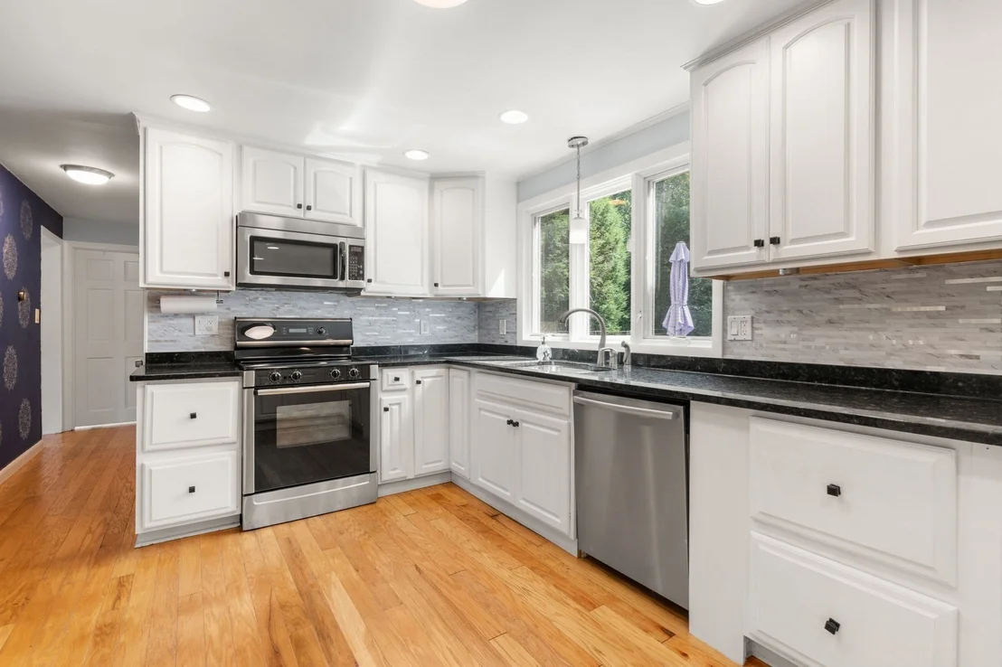 Photo of 7 Lamphere Cir