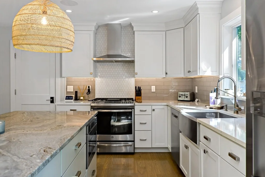 Photo of 564 Cotuit Bay Drive