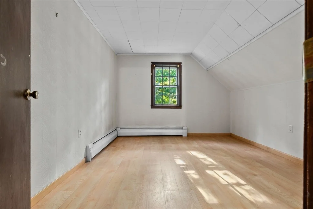 Photo of 10 Noyes Rd