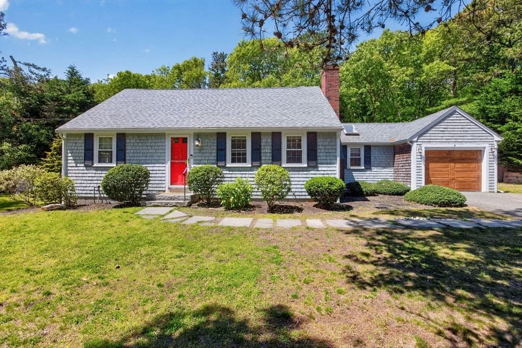 Photo of 4 Forsythia Dr