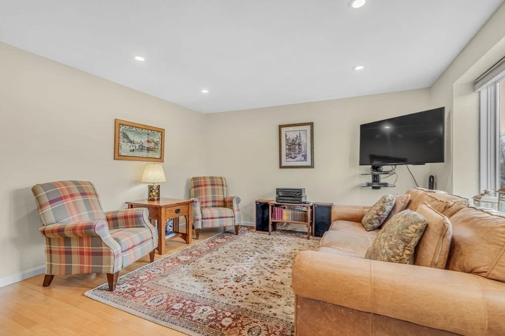 Photo of Unit 6 at 21 Deer Path