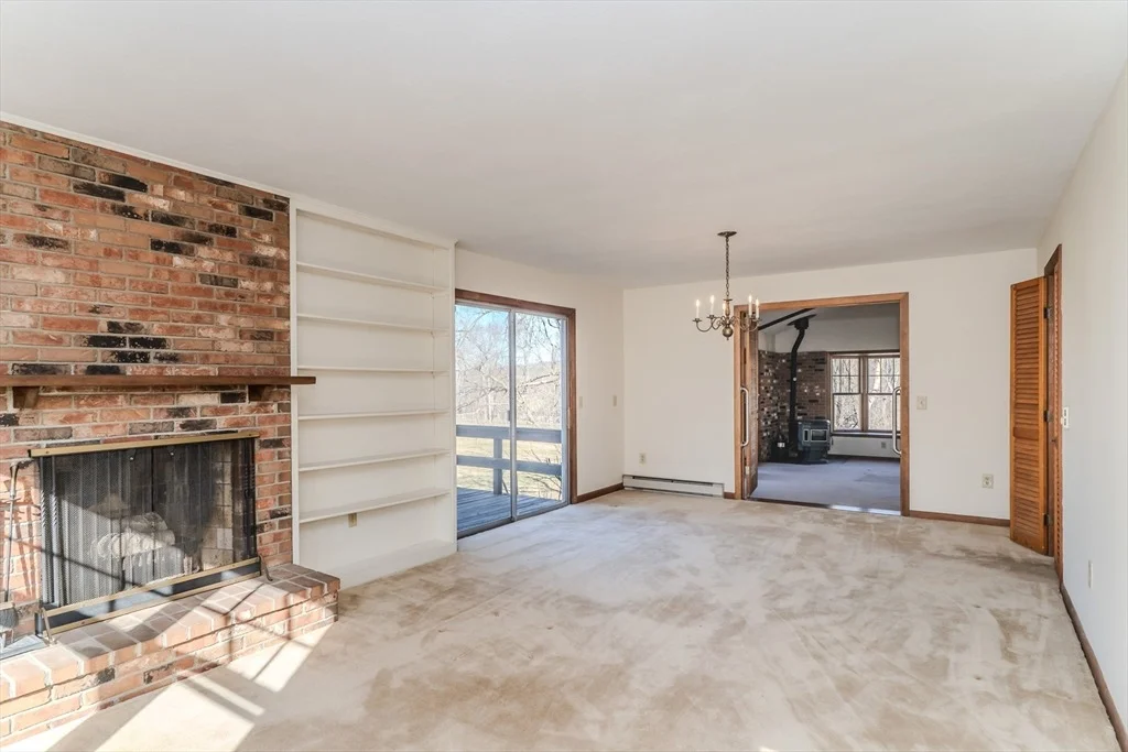 Photo of 18 Highland Cir