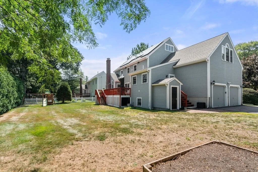 Photo of 35 Whitney Avenue