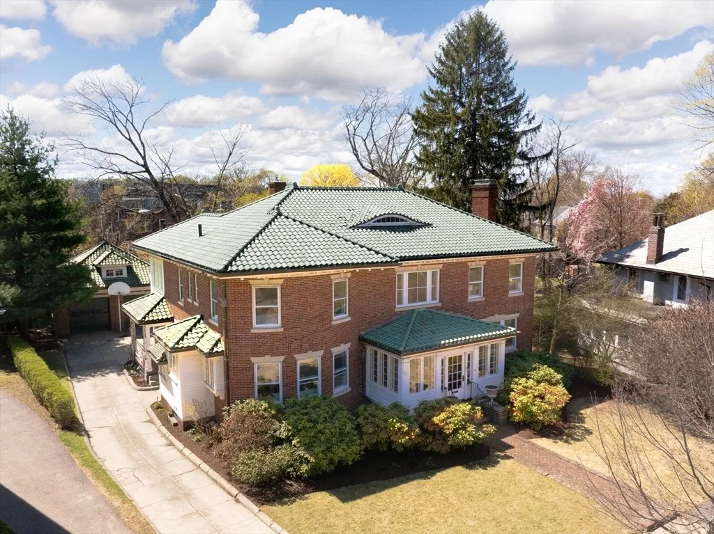 Photo of 87 Crowninshield Rd