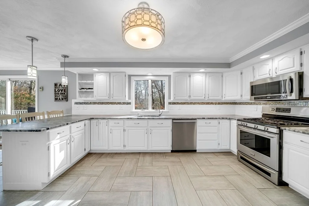 Photo of 315 Candlestick Rd