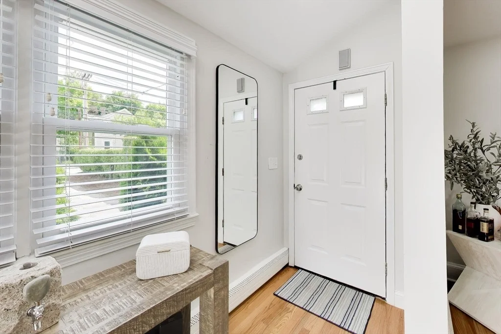 Photo of 405 Whiting Ave