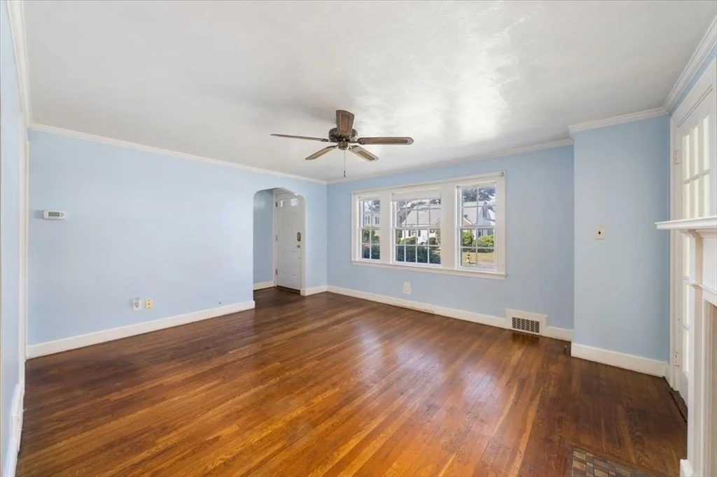 Photo of 34 Aberdeen Ave.