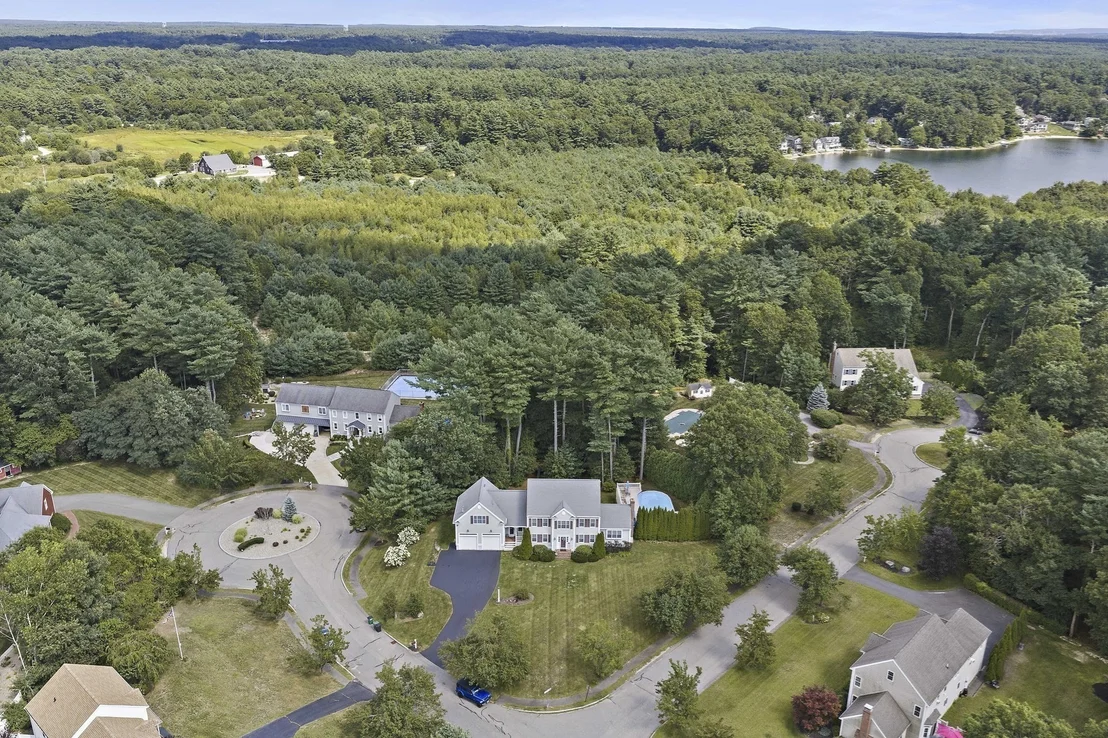 Photo of 49 Lantern Ln