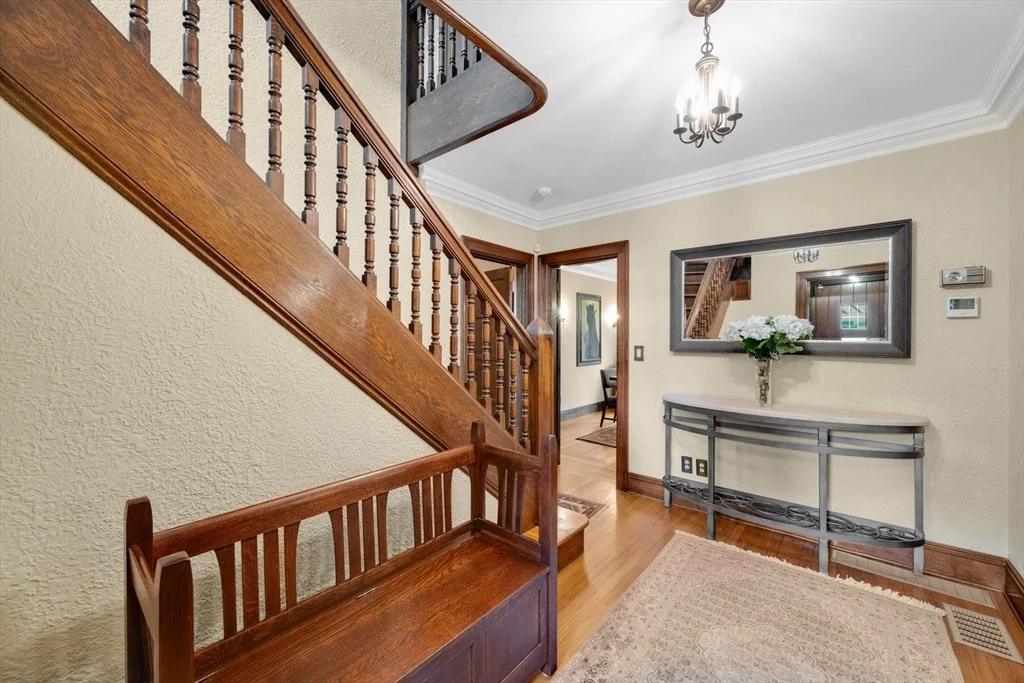 Photo of 44 Meadowbrook Rd