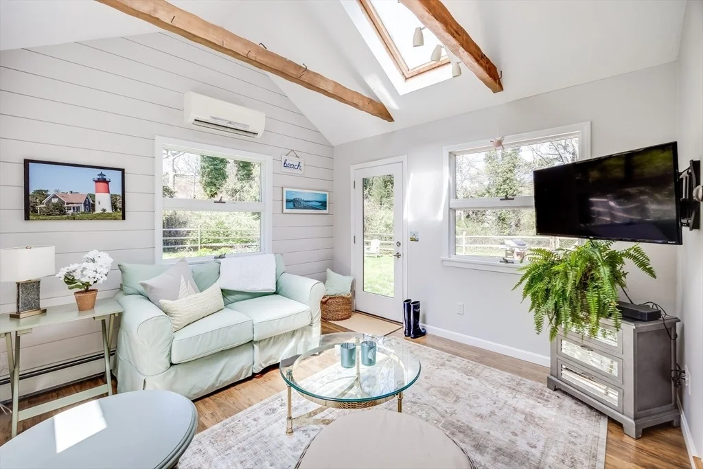 Photo of 40 Marshview Circle