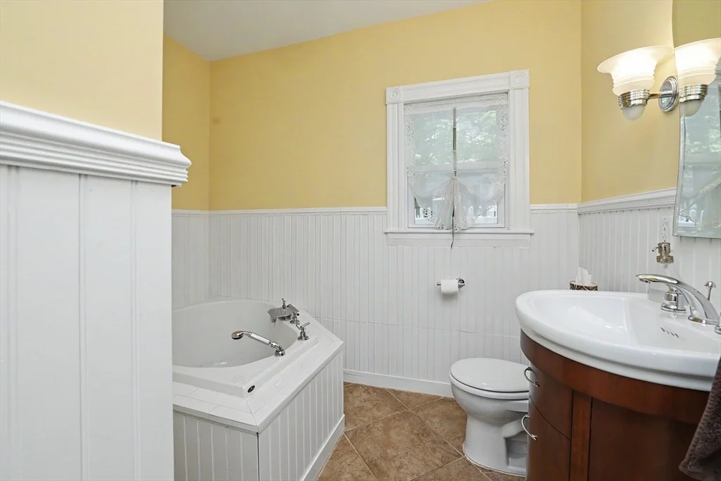 Photo of 83 Beacon