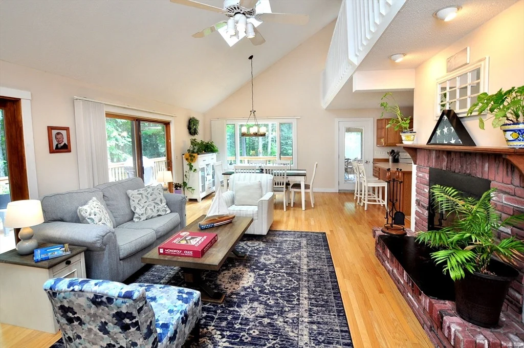 Photo of 154 Brook Ln