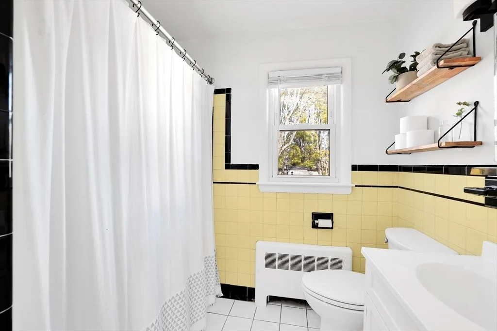 Photo of 110 Walnut St