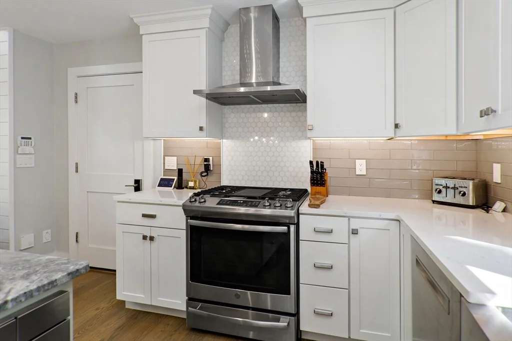 Photo of 564 Cotuit Bay Drive