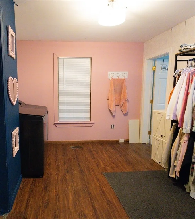 Photo of 339 Drury Ave