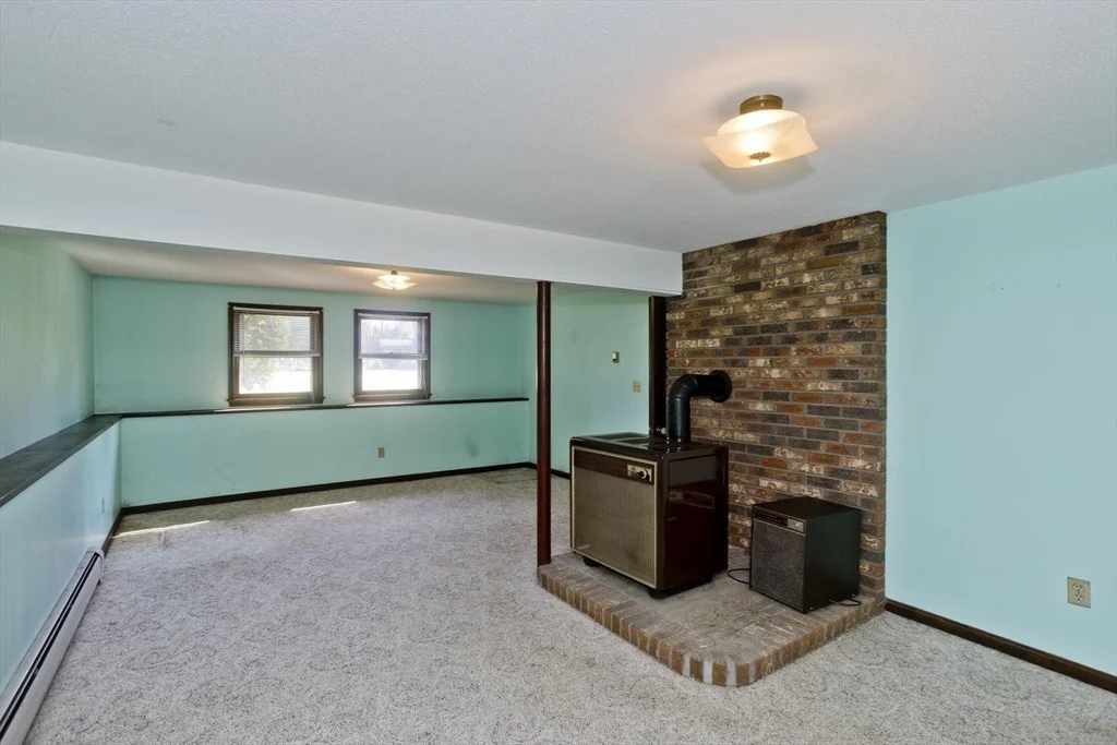 Photo of 6 Pine Wood Dr