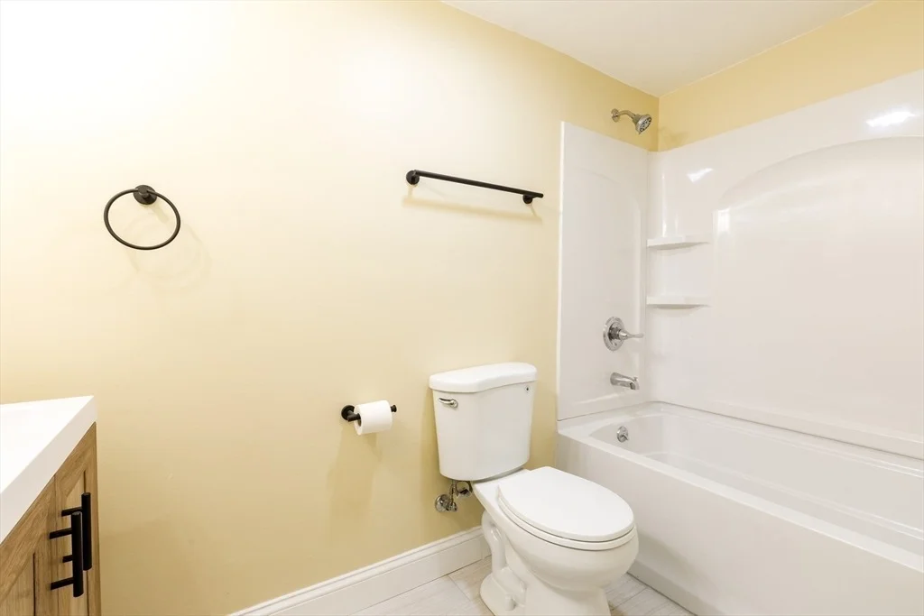 Photo of 22 Lakeside Ave