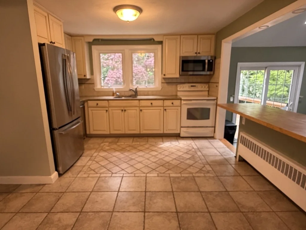 Photo of 7 Wayne Dr