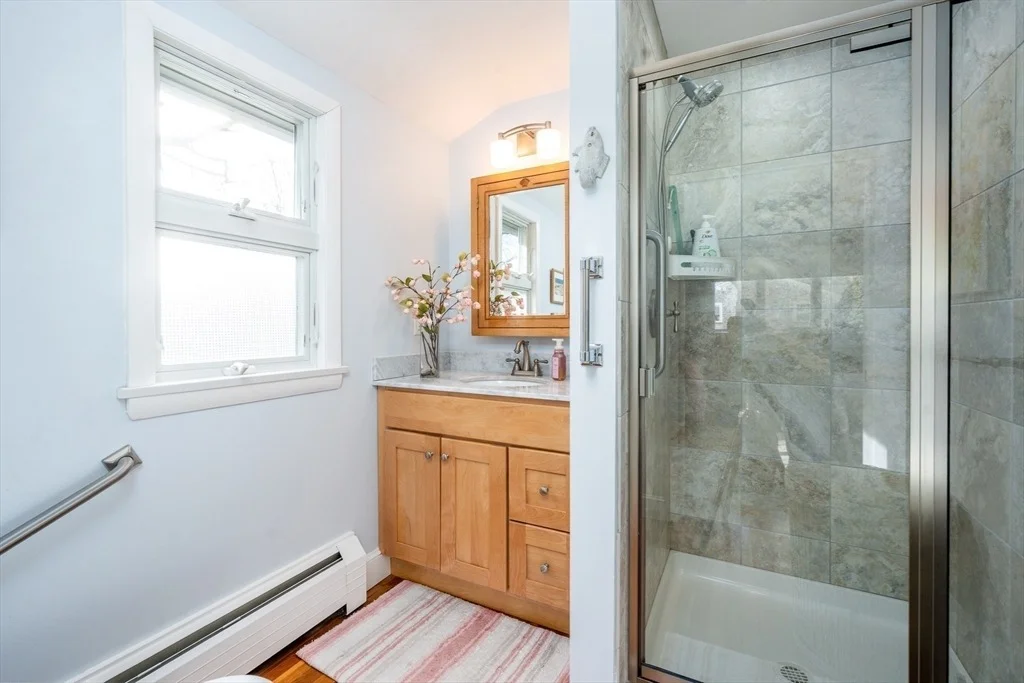 Photo of 142 Chestnut St