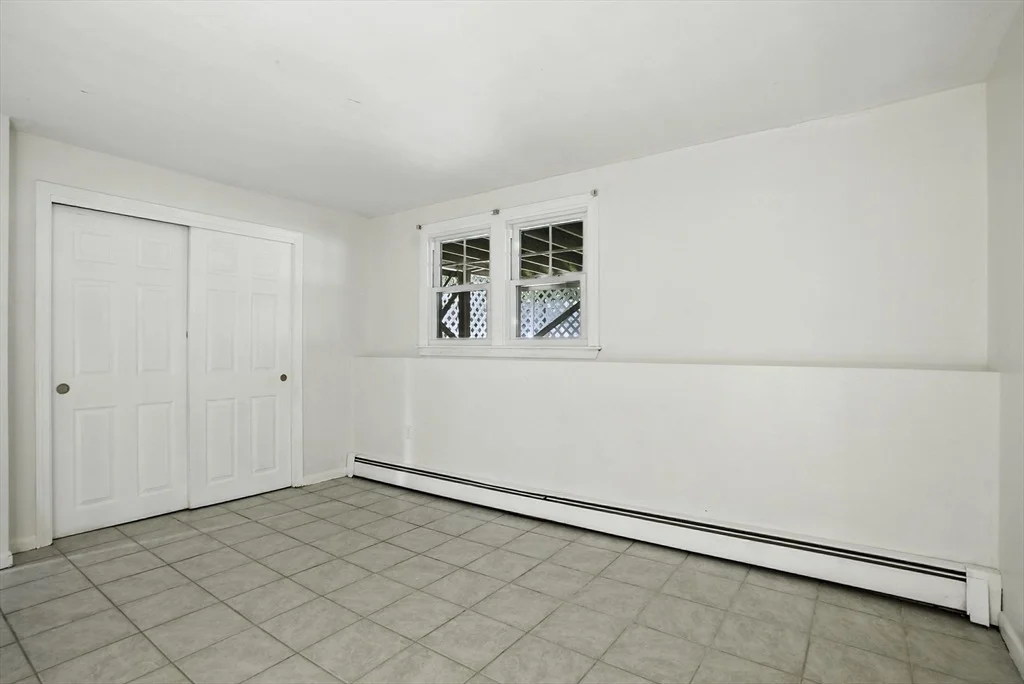 Photo of 10 Diantonio Dr