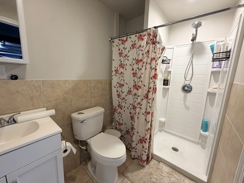 Photo of 110 River St
