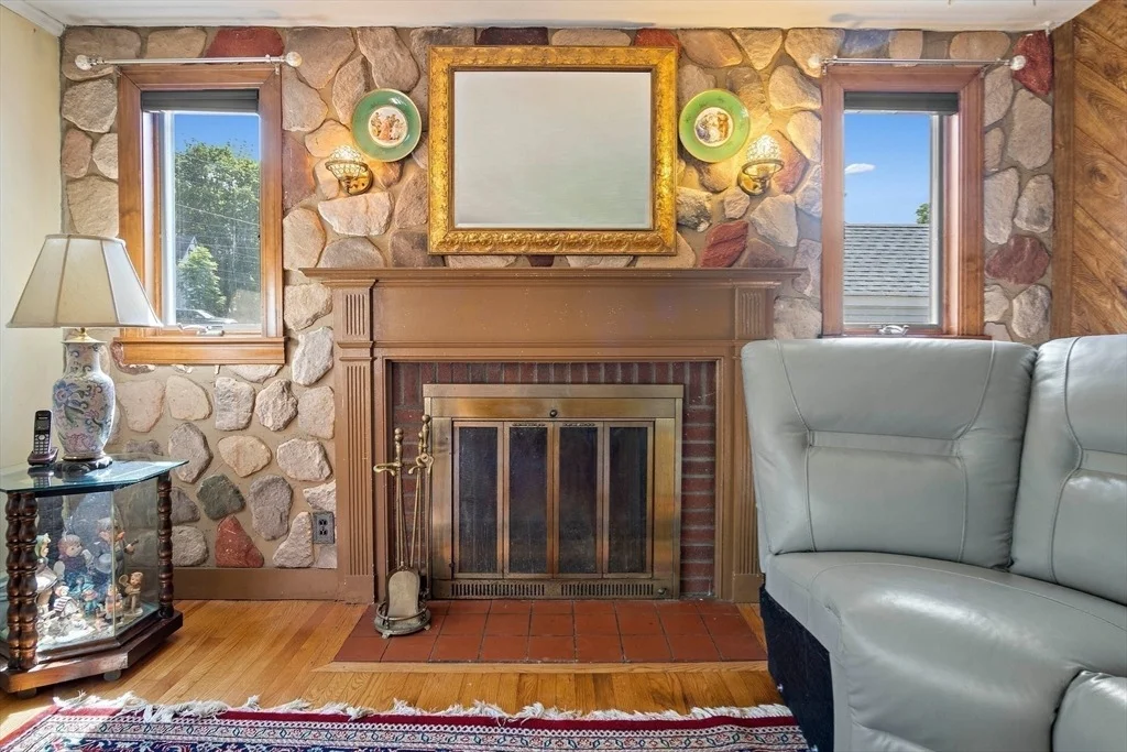 Photo of 4 Merrow Ln