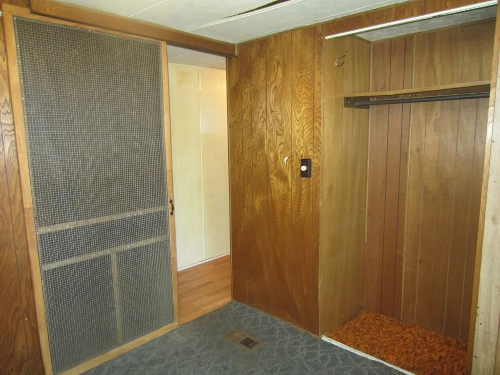 Photo of 8 Kristen Ln