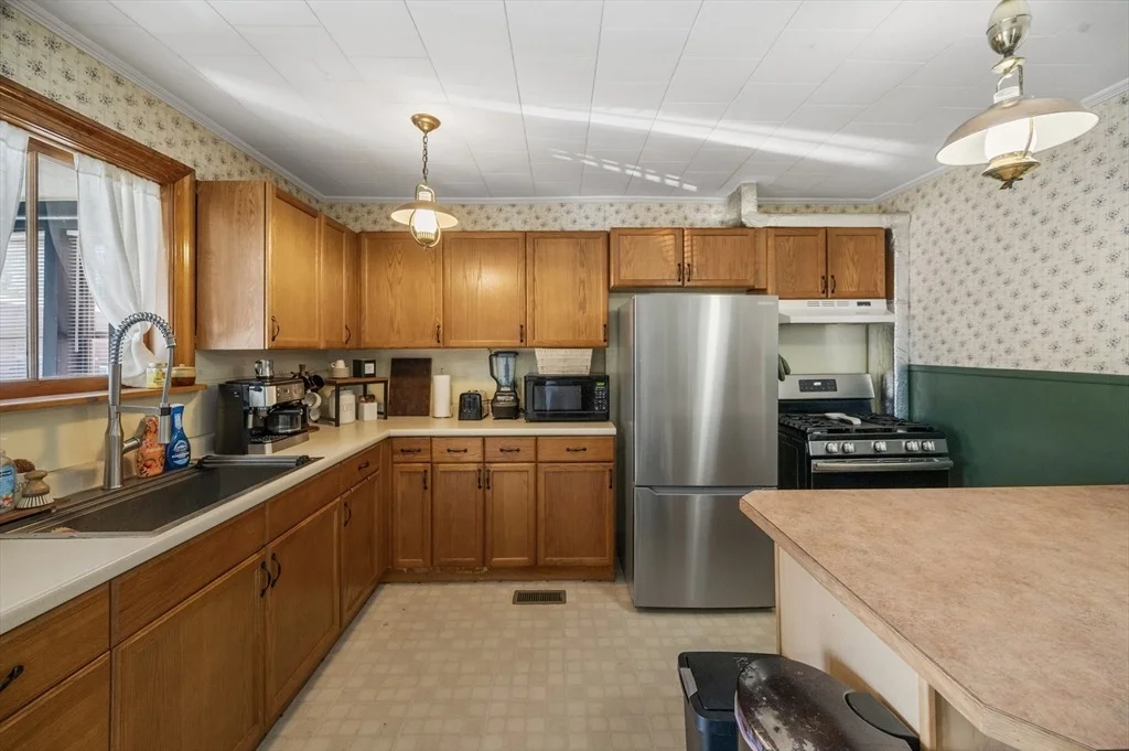 Photo of 2271 Main St