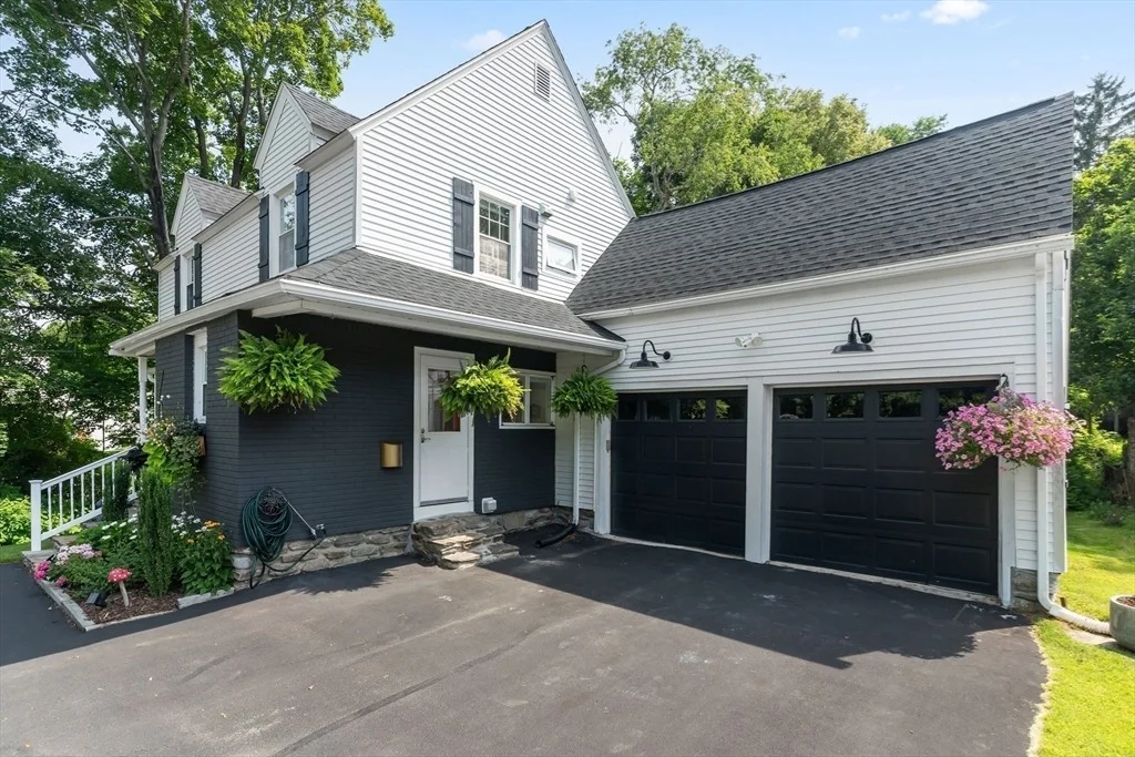 Photo of 700 Grove St
