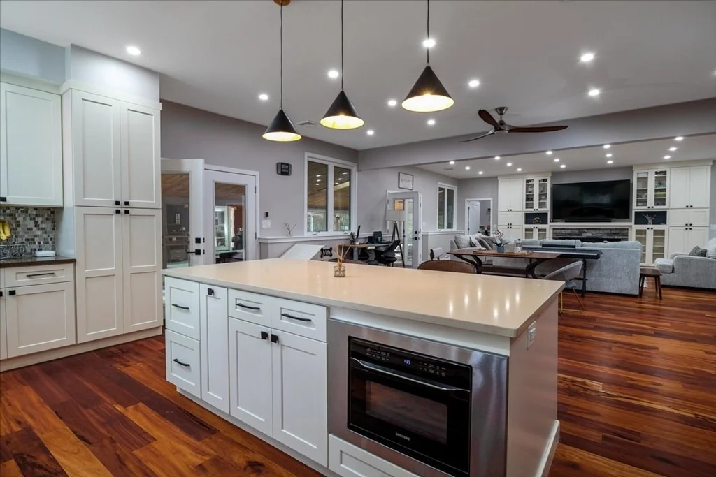 Photo of 145 W River Street