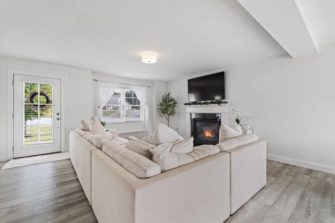 Photo of 19 Lighthouse Ln
