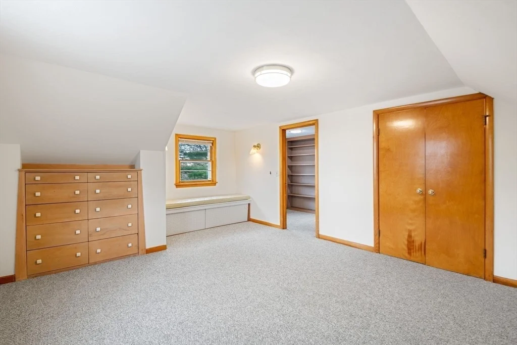 Photo of 20 Laurence Dr