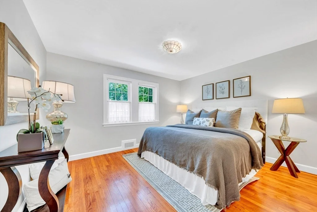Photo of 43 Plain Rd