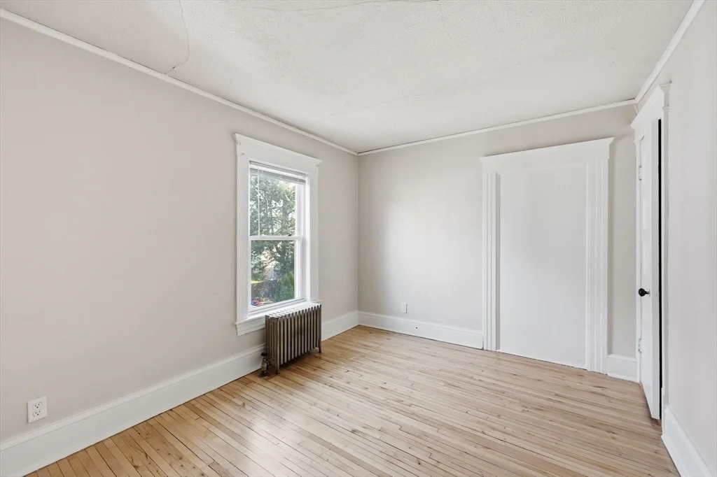Photo of 32 Allen Ave