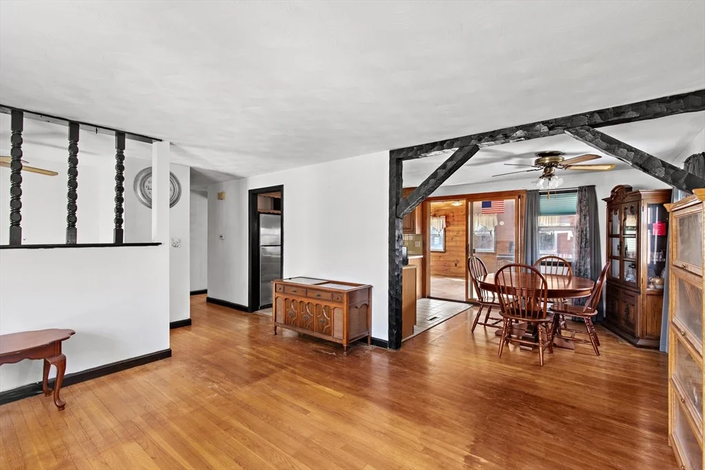 Photo of 11 Winnetuxet Rd
