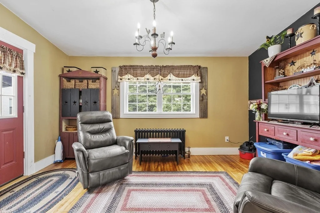 Photo of 27 Cedar St