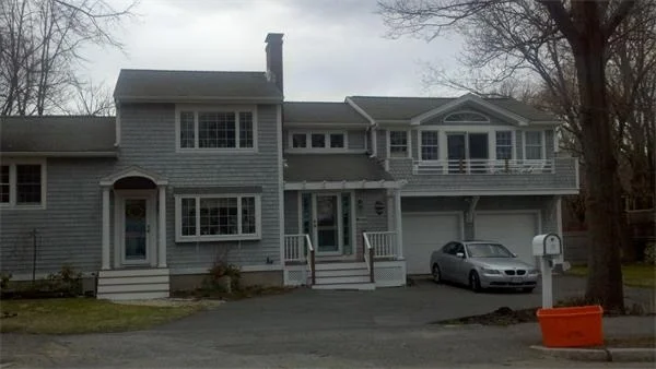 Photo of 100 West St