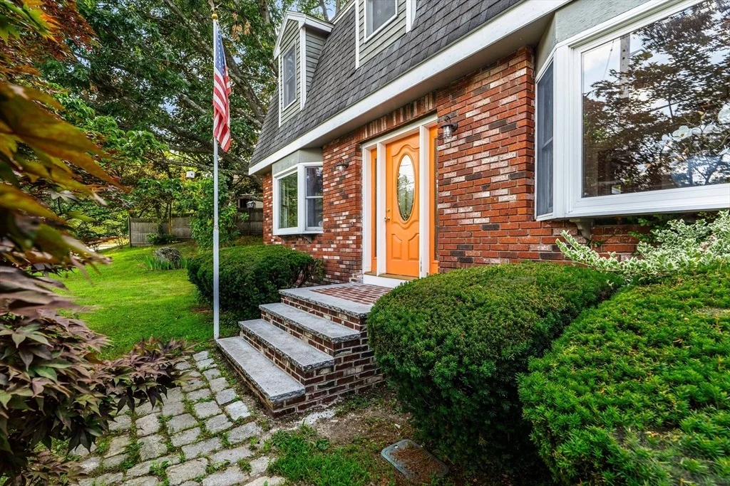 Photo of 89 W Meadow Rd