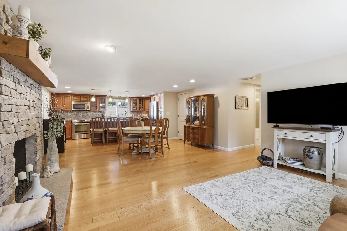 Photo of 33 Westwind Rd.