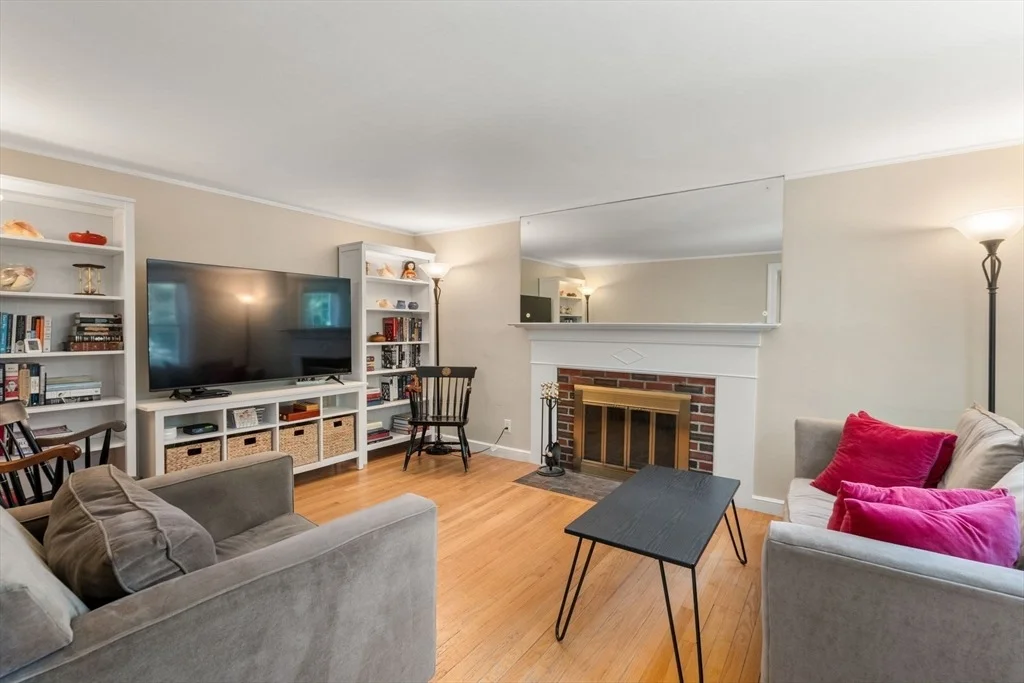 Photo of 71 Capen St