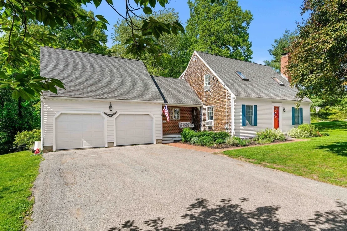 Photo of 102 Elm St