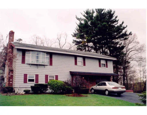 Photo of 7 Sycamore Ln