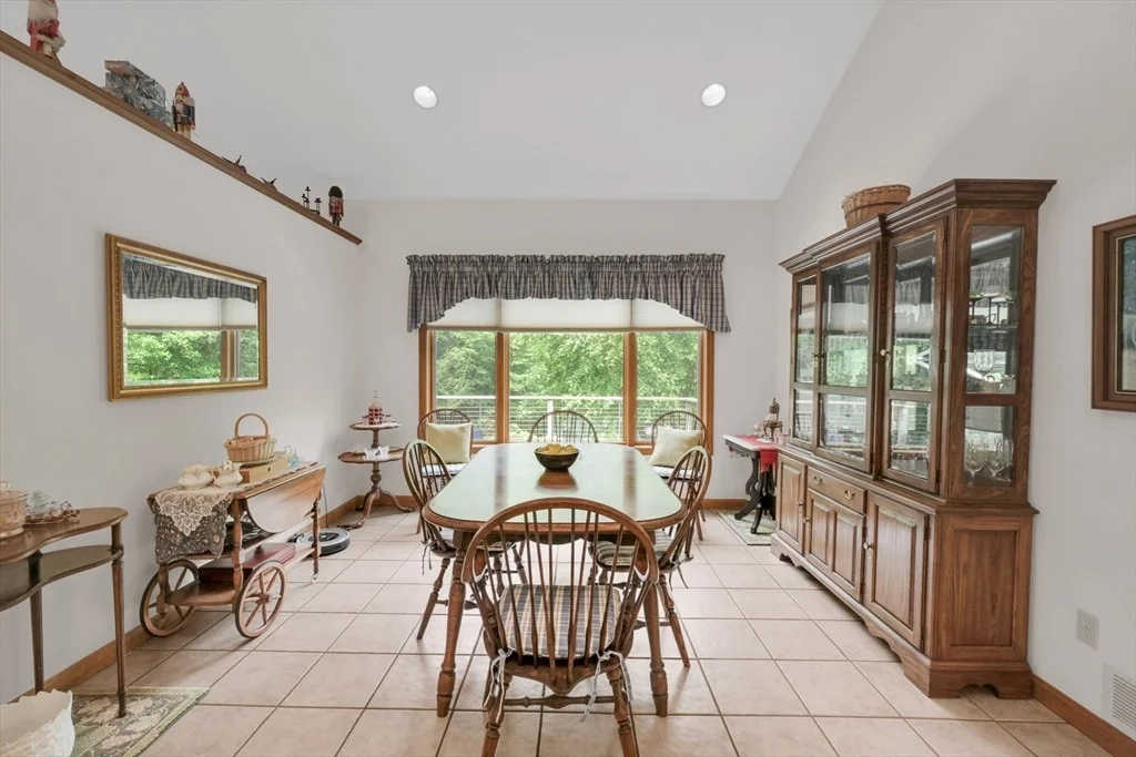 Photo of 54 Shoreline Dr