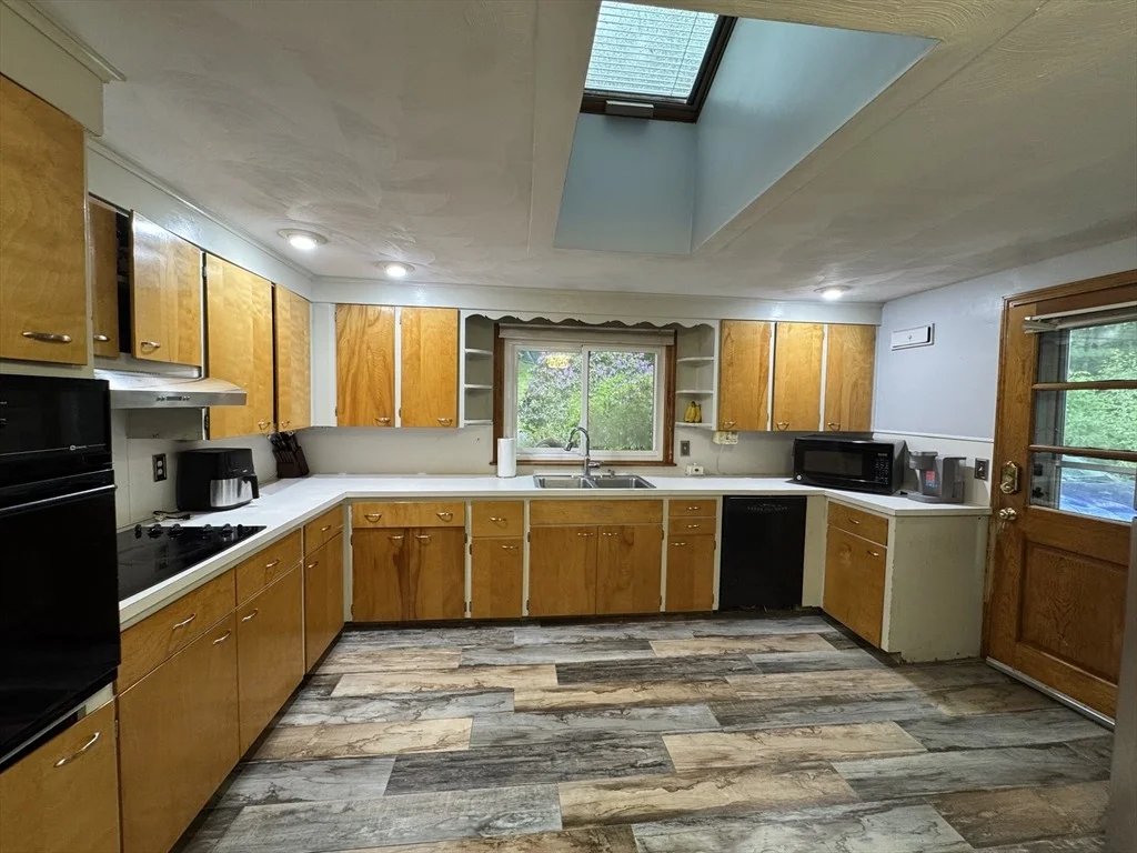 Photo of 48 Clearview Dr