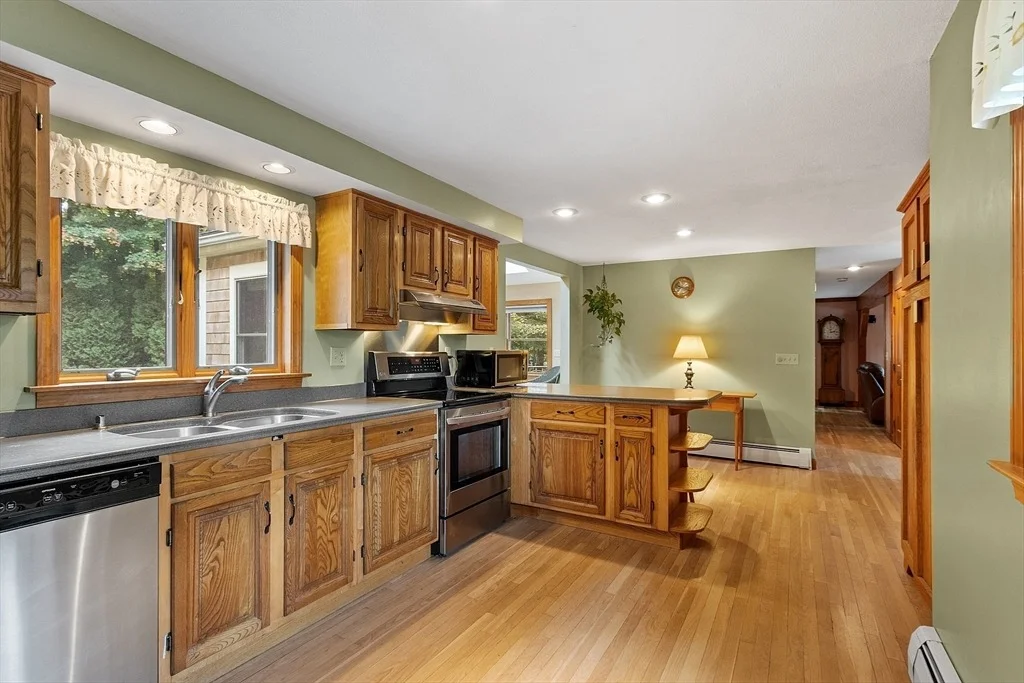 Photo of 20 Woodside Dr
