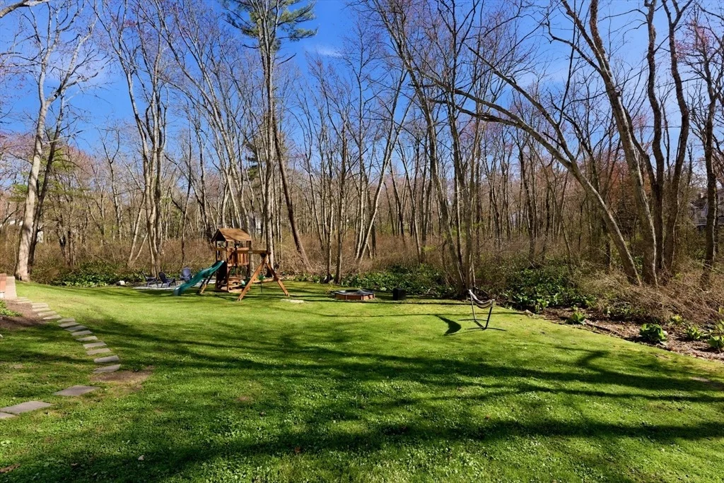 Photo of 14 Minuteman Road