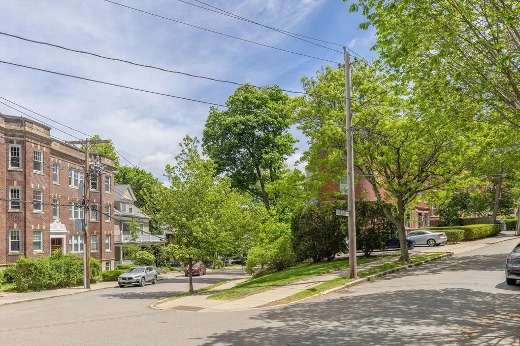Photo of Unit 1 at 8 Colbourne Crescent
