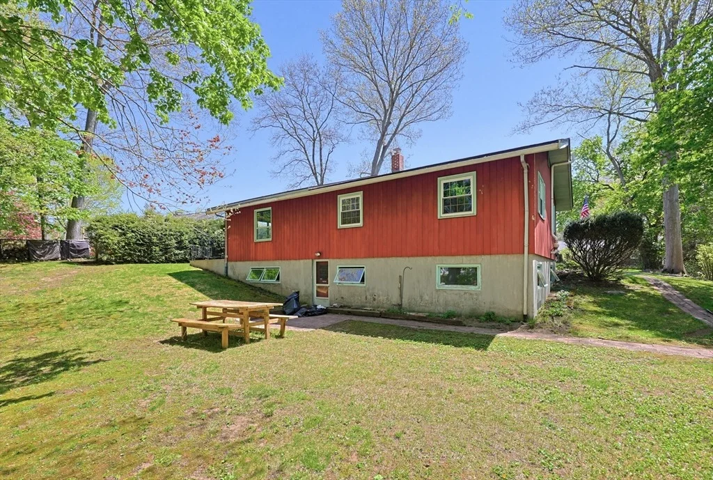 Photo of 21 Daggett Road
